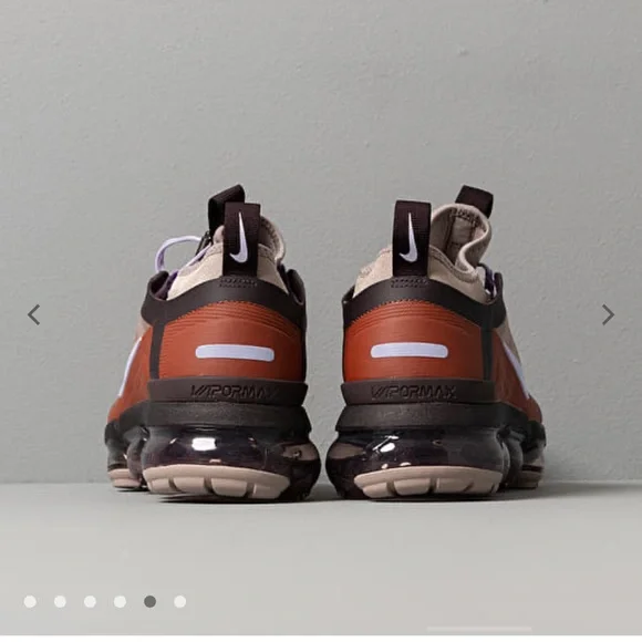 NEW WOMENS NIKE AIR VAPORMAX UTILITY Size 8 Cinnamon/Purple Agate-Burgundy Ash - Picture 15 of 17